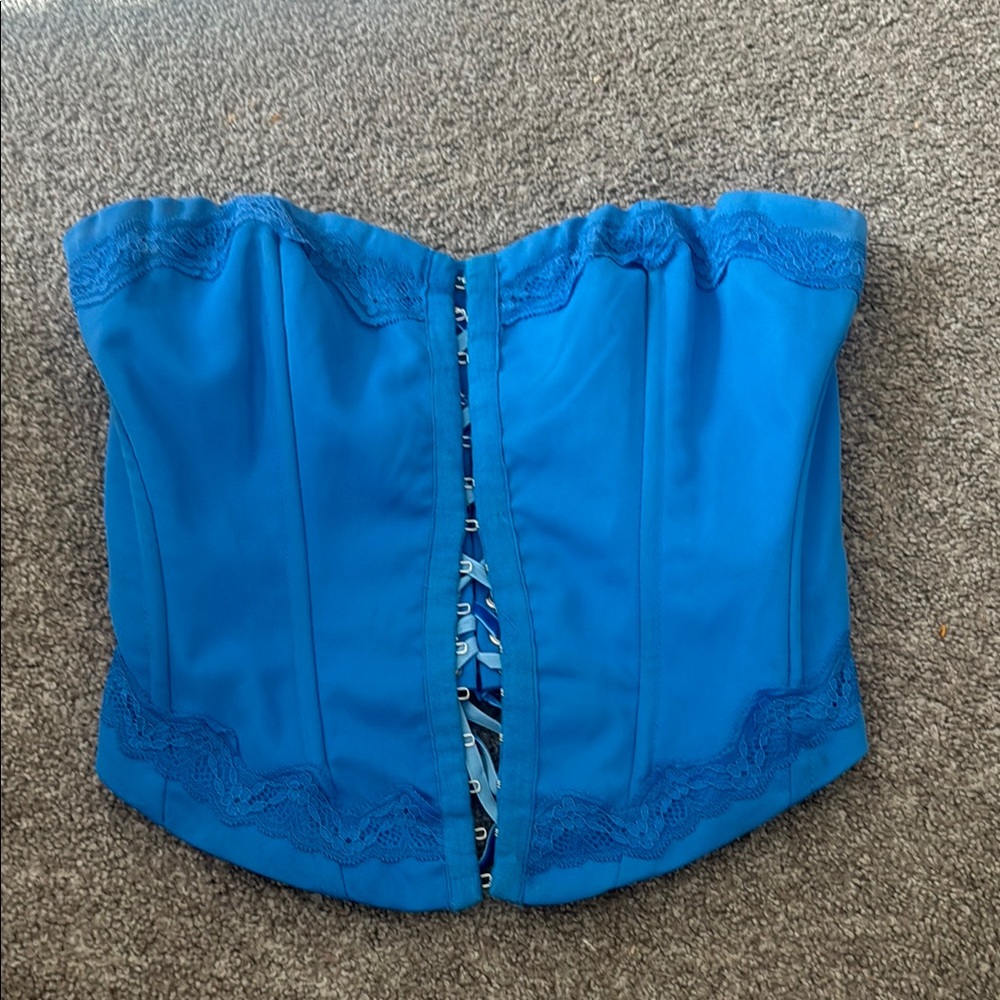 ⭐️YAMIE BUSTIER TOP BLUE PRINCESS POLLY
